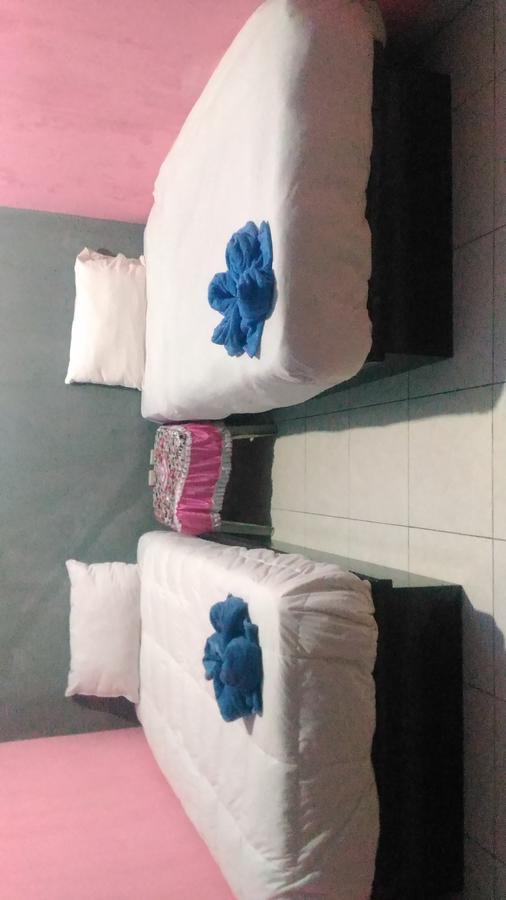 Hotel Edelweis 2 Bajawa Buitenkant foto