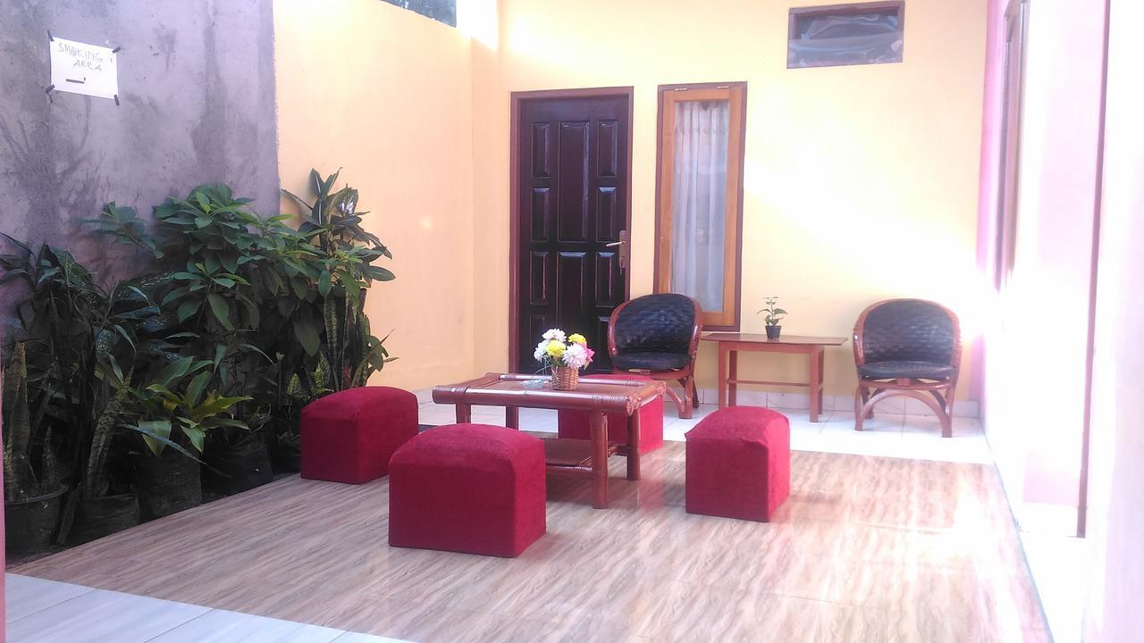Hotel Edelweis 2 Bajawa Buitenkant foto